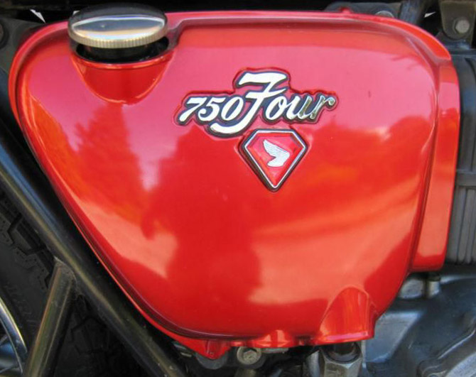 side cover red Honda 750 1971